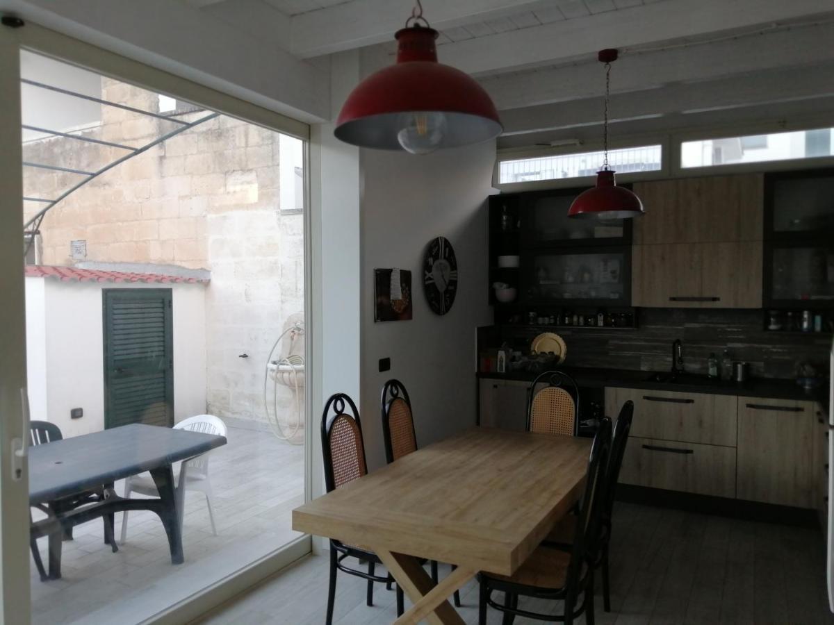 Casa Lauretta - Terrazza - Garage Wifi E Bici Gratuite Villa Lecce Kültér fotó