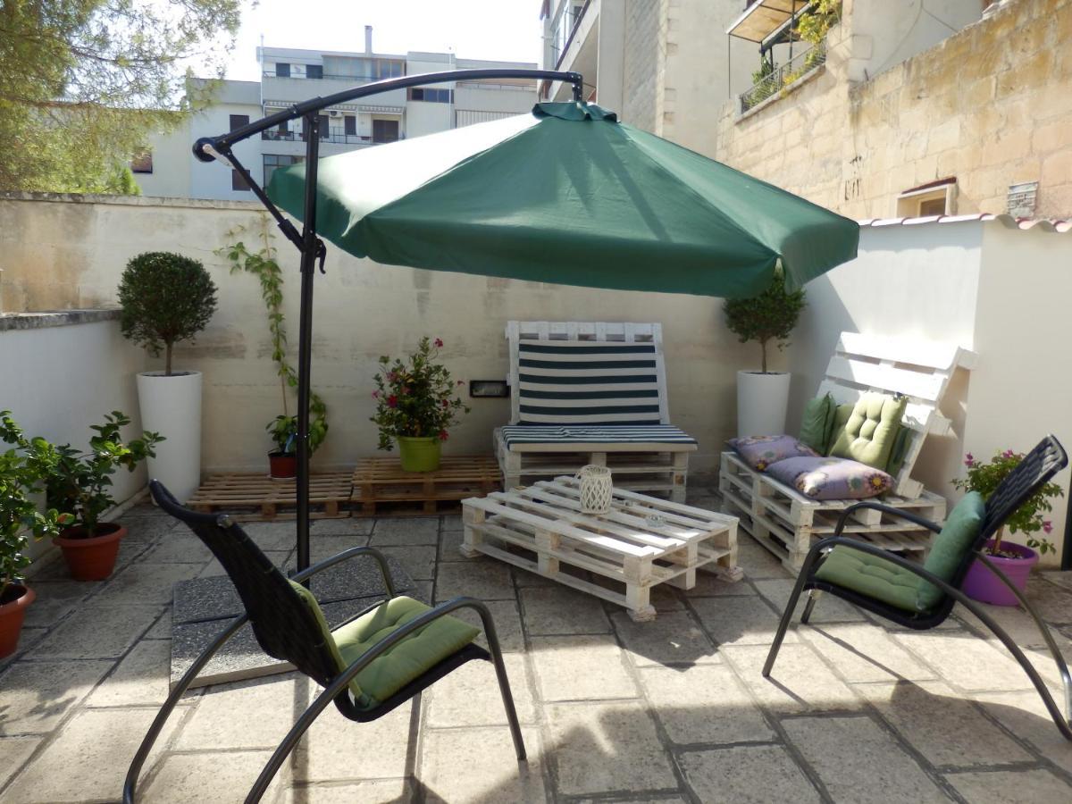 Casa Lauretta - Terrazza - Garage Wifi E Bici Gratuite Villa Lecce Kültér fotó