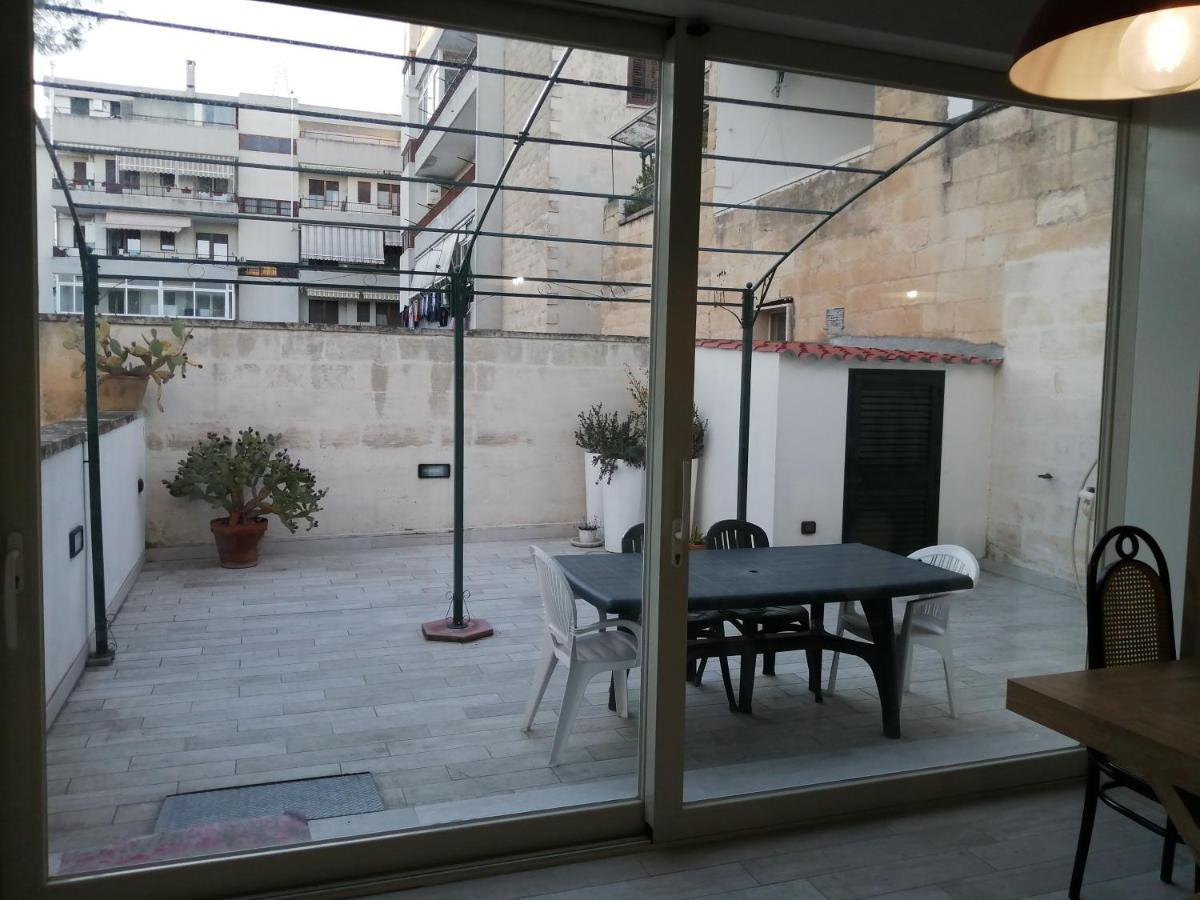 Casa Lauretta - Terrazza - Garage Wifi E Bici Gratuite Villa Lecce Kültér fotó