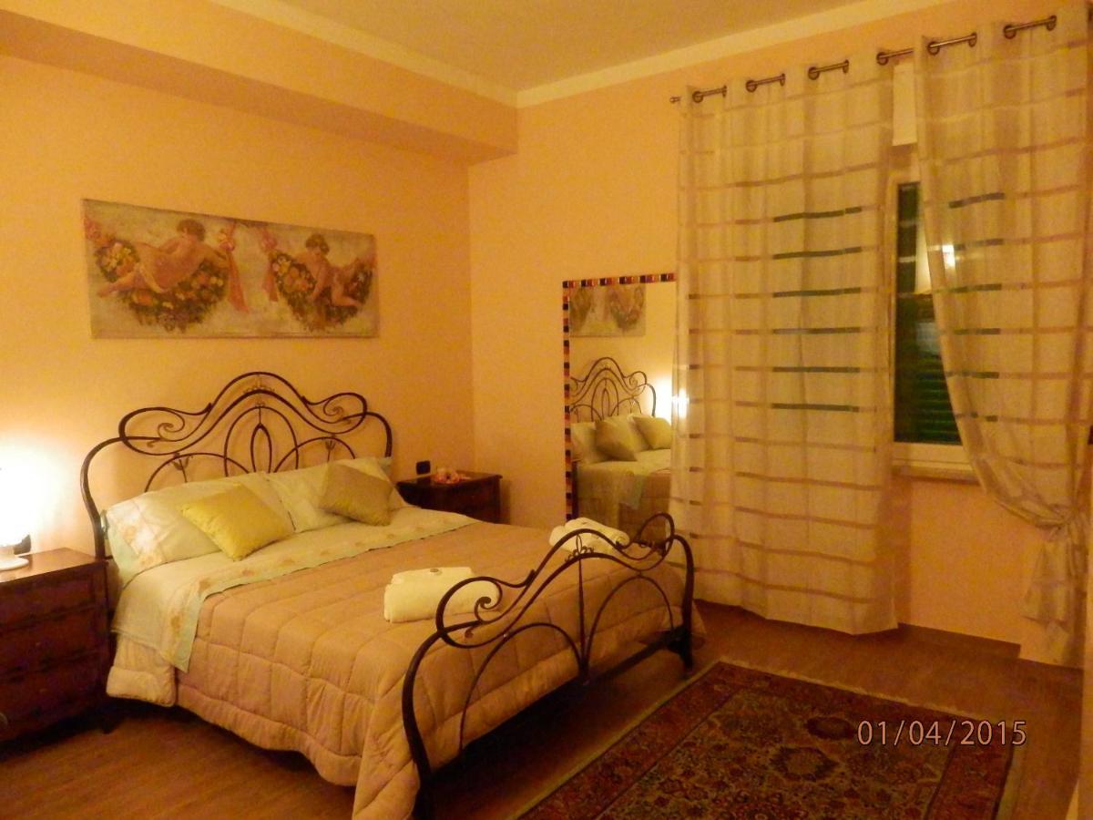 Casa Lauretta - Terrazza - Garage Wifi E Bici Gratuite Villa Lecce Kültér fotó