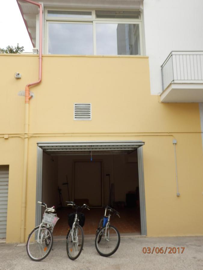 Casa Lauretta - Terrazza - Garage Wifi E Bici Gratuite Villa Lecce Kültér fotó